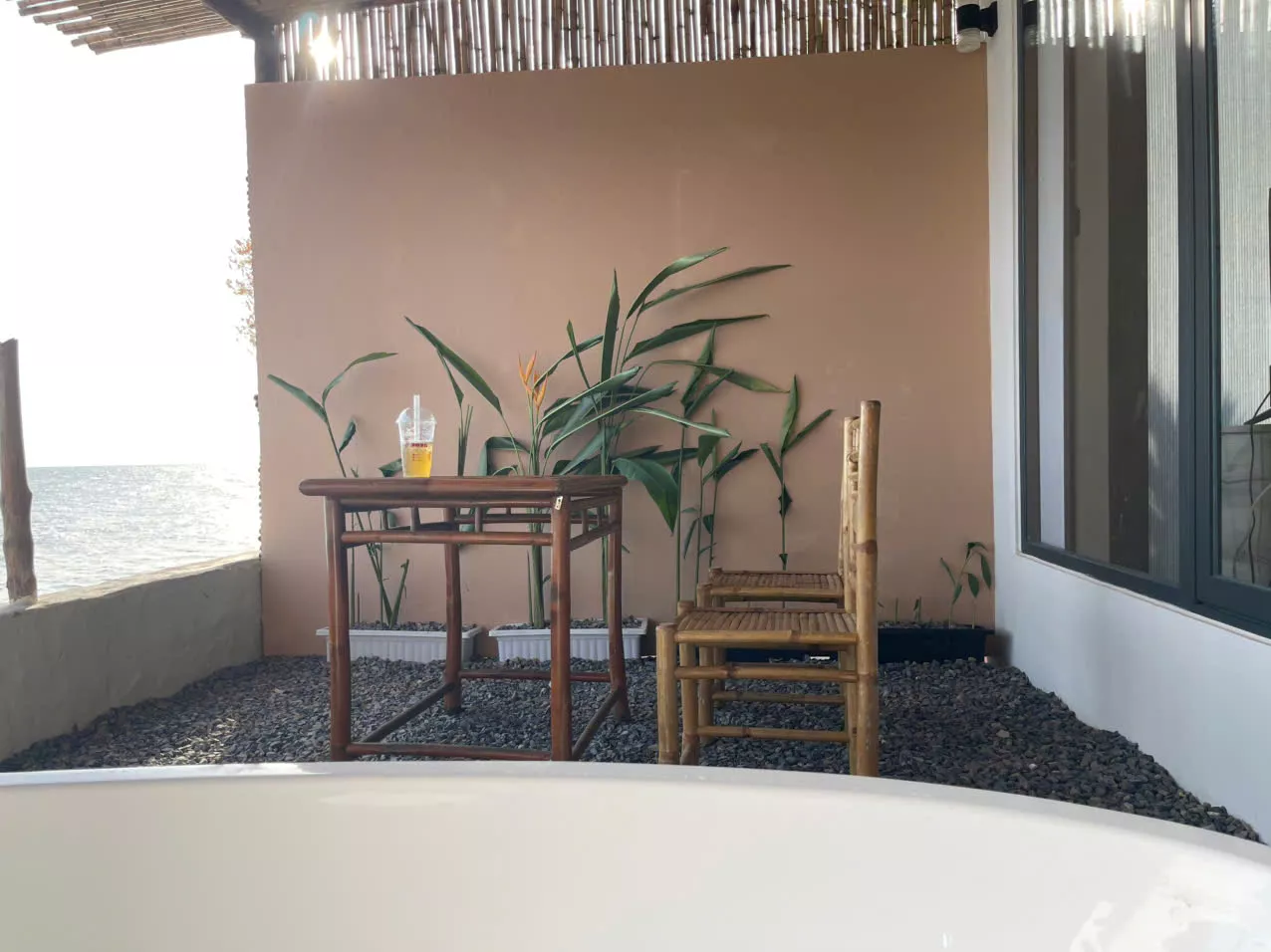 Deluxe Seaview with Bathtubs - King size bed